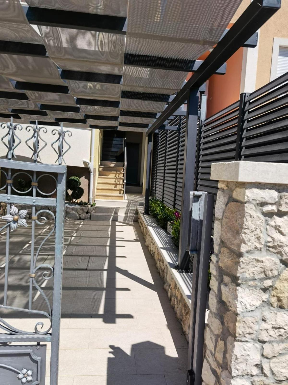 Apartments Annie Рогозниця Екстер'єр фото