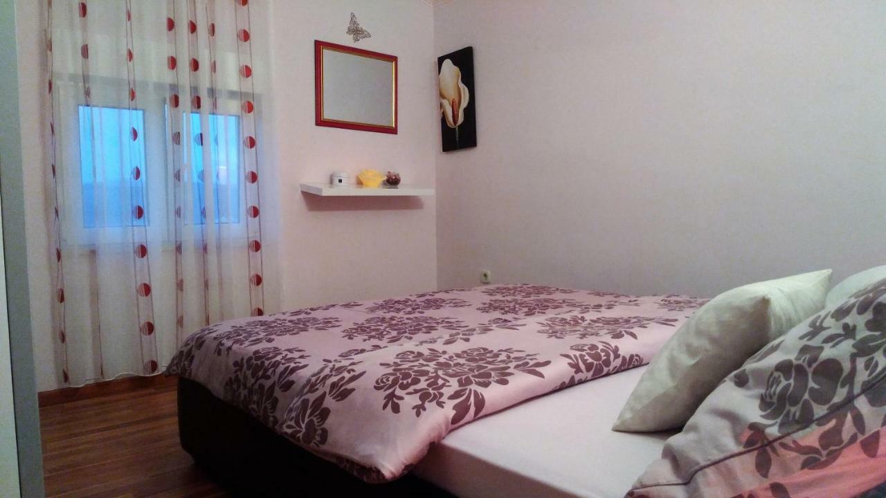 Apartments Annie Рогозниця Екстер'єр фото
