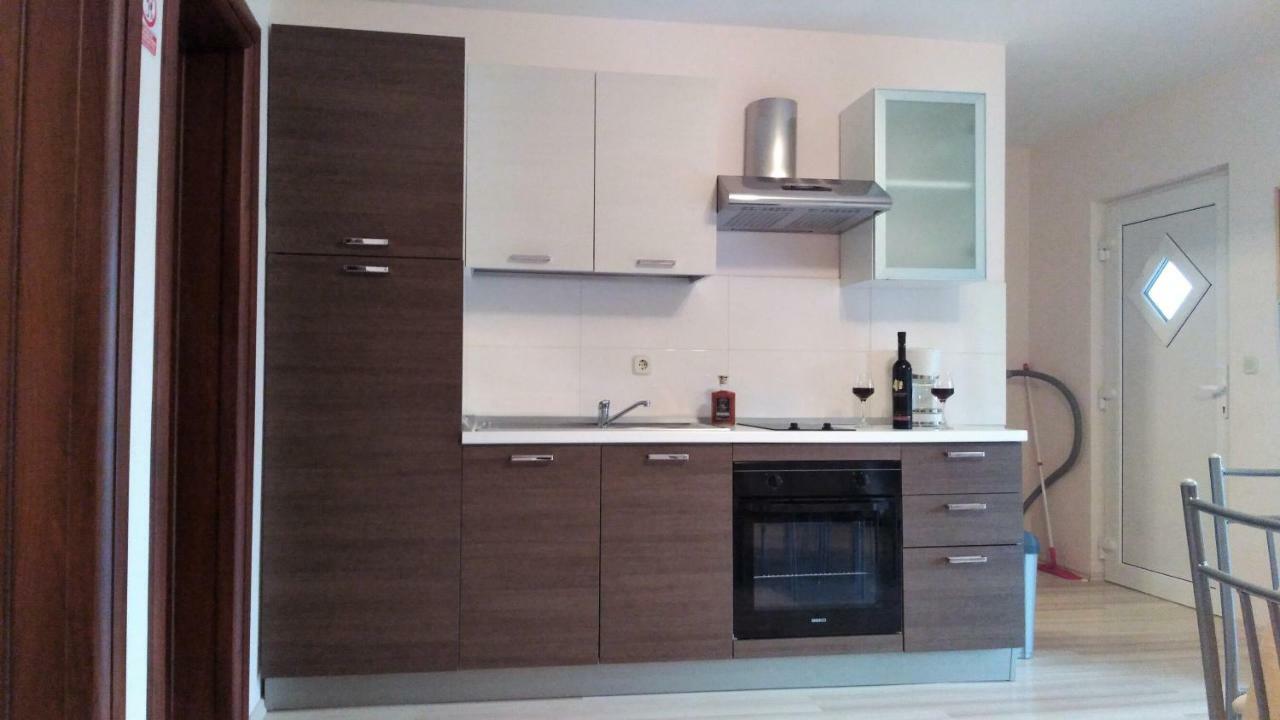 Apartments Annie Рогозниця Екстер'єр фото