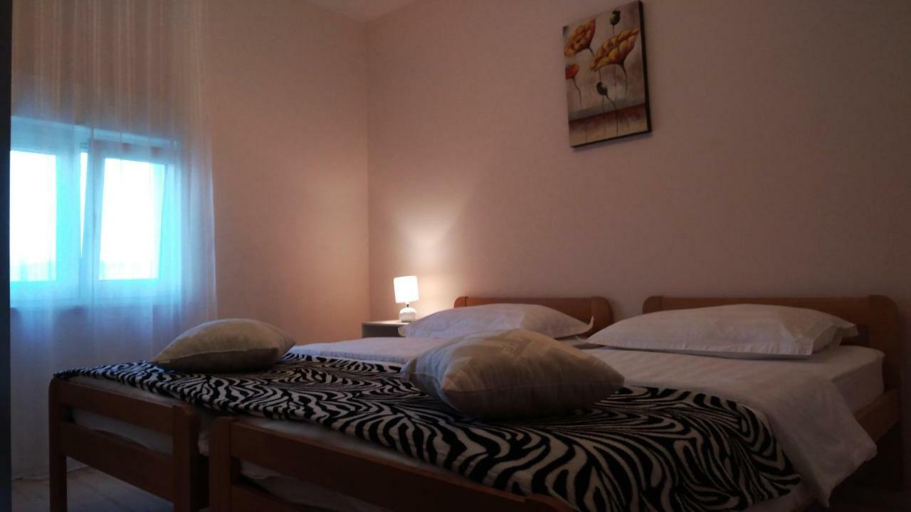 Apartments Annie Рогозниця Екстер'єр фото